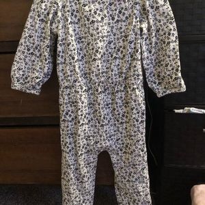 One piece, baby clothing